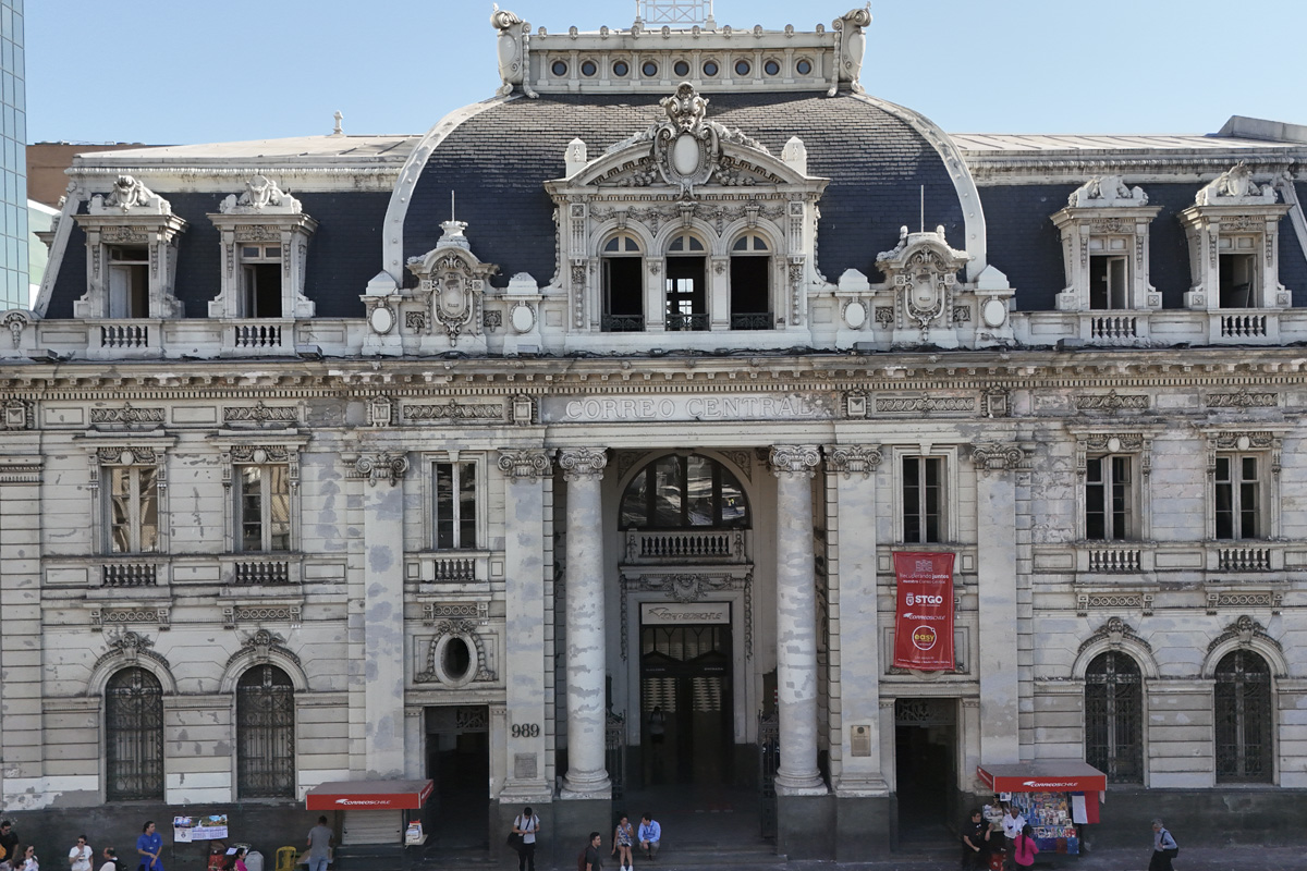 Restauración edificio correos de Chile