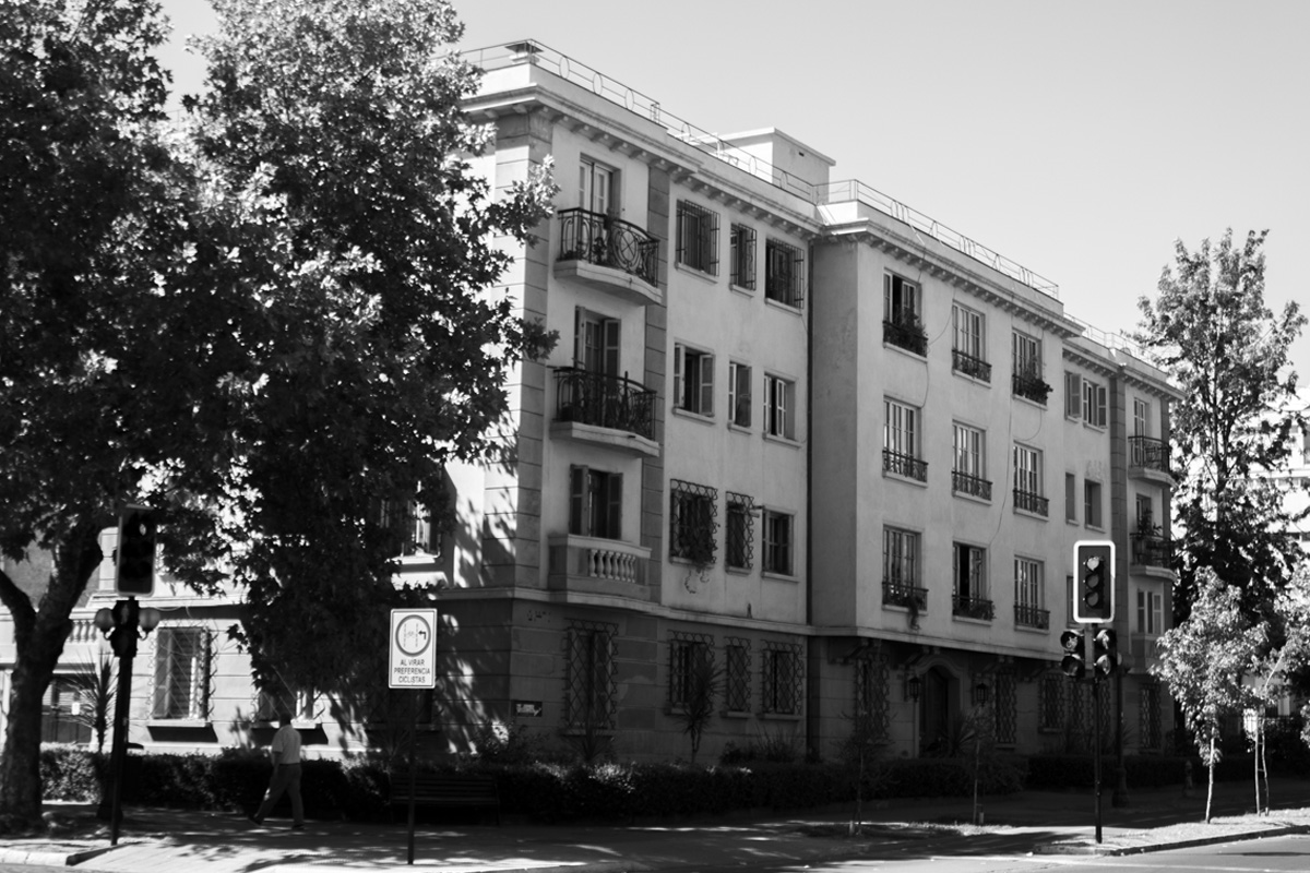 Restauración de fachada edificio Pocuro