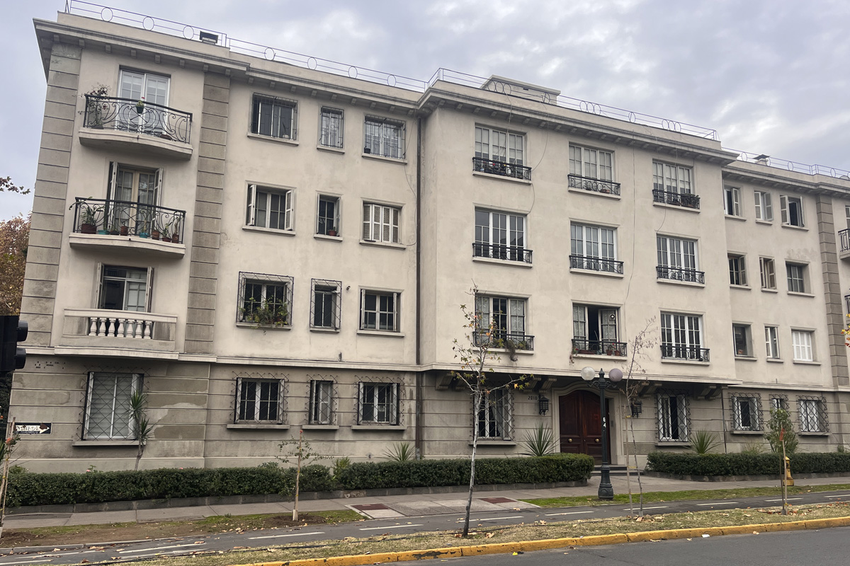 Restauración de fachada edificio Pocuro